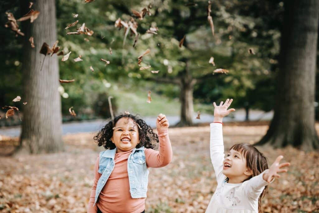 bambini green attività per giocare all’aperto a casa giochi divertenti