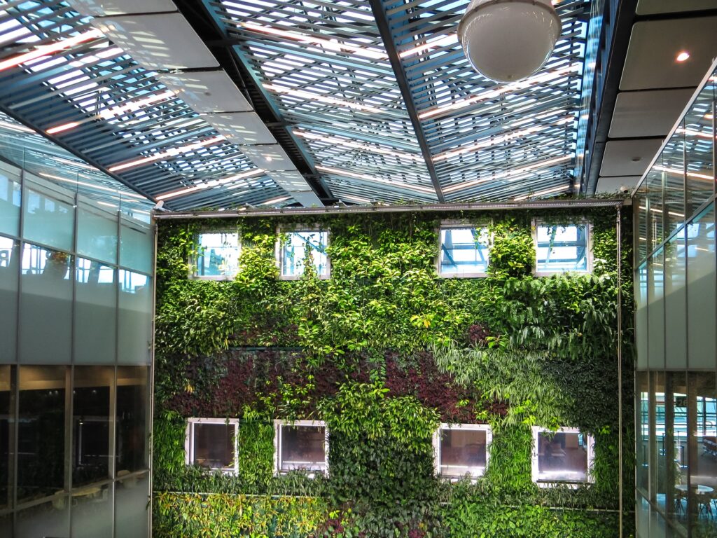 impianti di generazione energia rinnovabile pareti verticali green risparmio energetico caro bollette