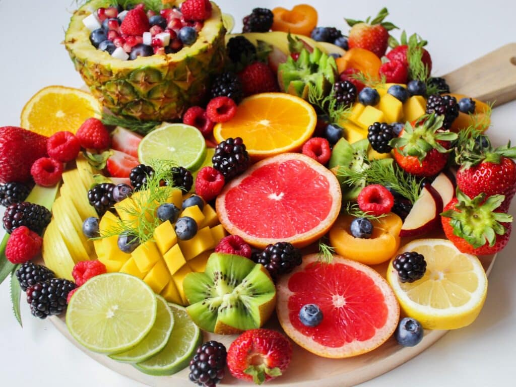quale frutta e verdura mangiare ogni giorno frutti e verdure di colori diversi